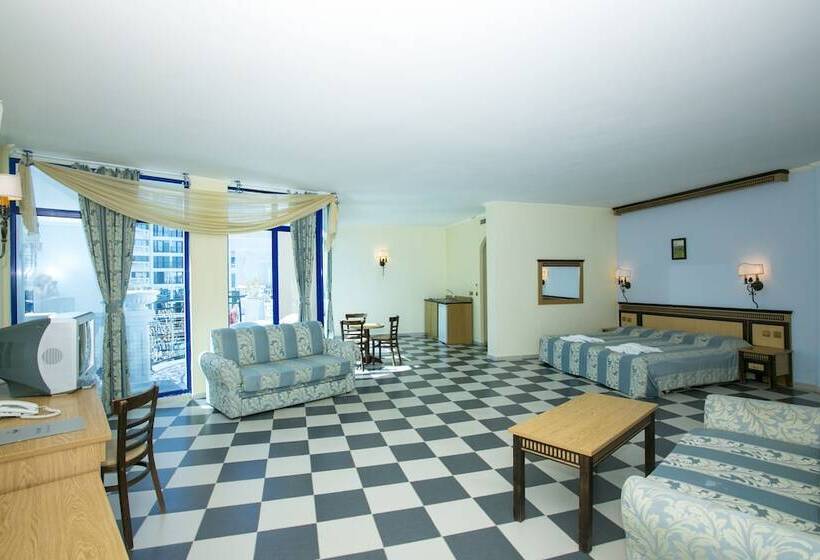 إستديو قياسى مطل على الحديقة, Chaika Beach Resort