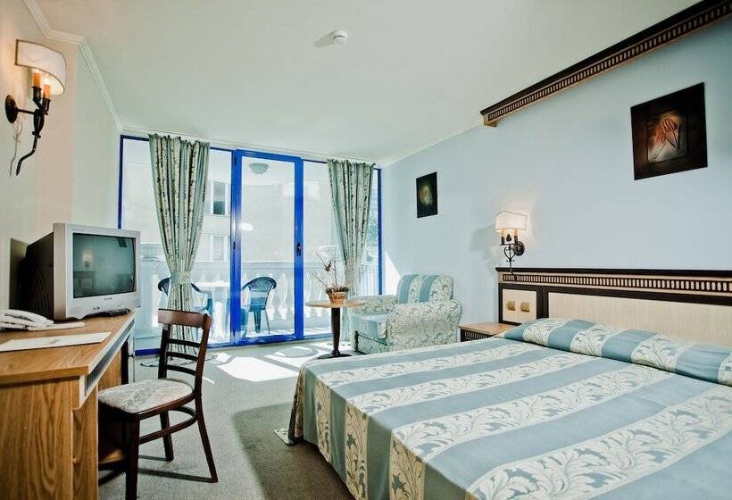 غرفة قياسية مطلة على المتنزه, Chaika Beach Resort