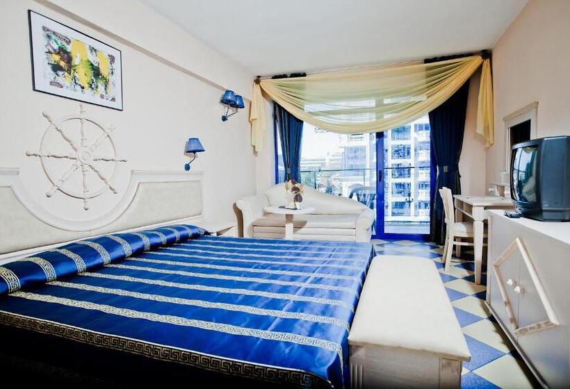 غرفة قياسية مطلة على المتنزه, Chaika Beach Resort