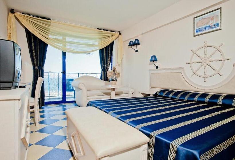 غرفة قياسية مطلّة علي البحر, Chaika Beach Resort