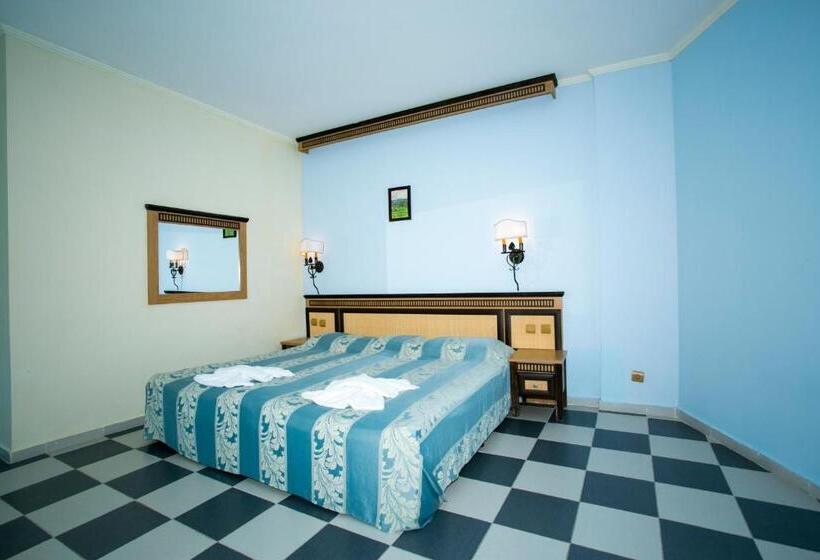 إستديو قياسى مطل على الحديقة, Chaika Beach Resort