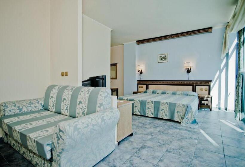 إستديو قياسى مطل على الحديقة, Chaika Beach Resort