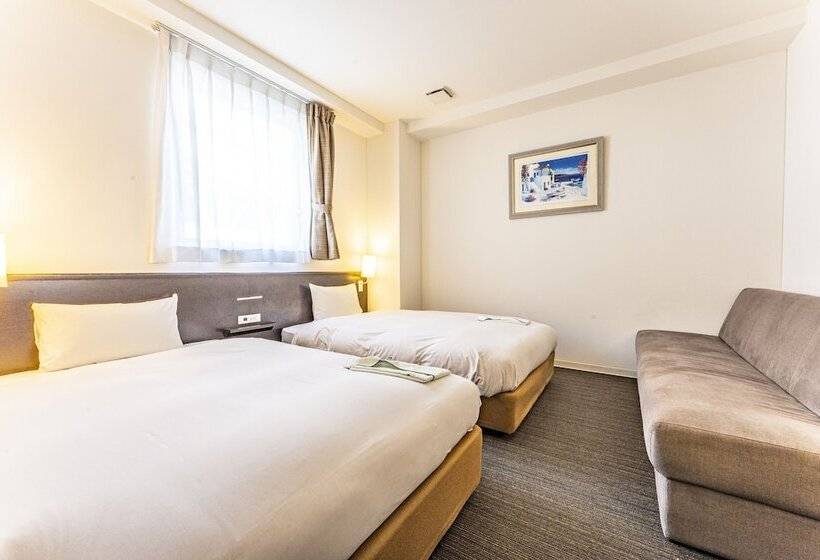 패밀리 룸, Cvs Bay