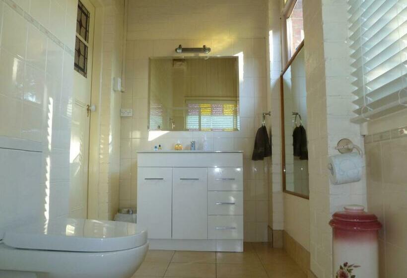 חדר סטנדרט נוף לנהר, Donalea Bed And Breakfast & Riverview Apartment