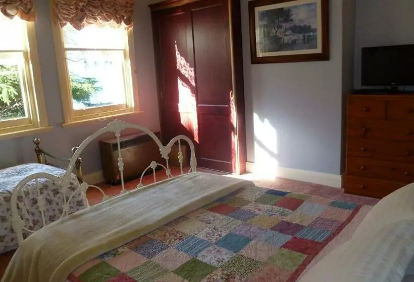 リバービュースタンダードルーム, Donalea Bed And Breakfast & Riverview Apartment