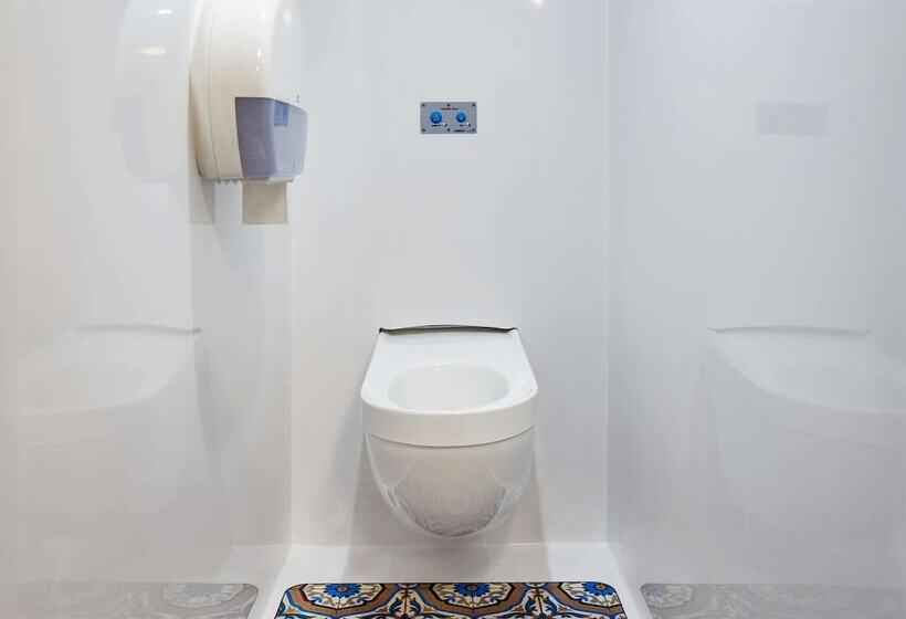 غرفة قياسية, F1 Antibes Sophia Antipolis