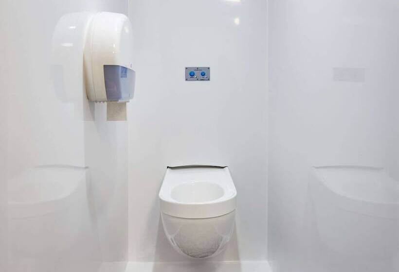 غرفة قياسية, F1 Antibes Sophia Antipolis