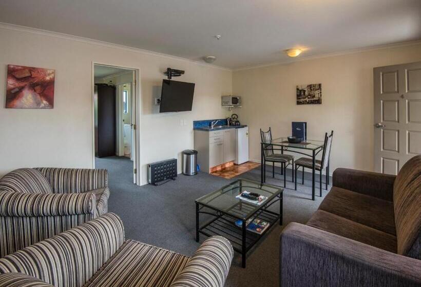 이그제큐티브 스위트, Gateway Motor Inn