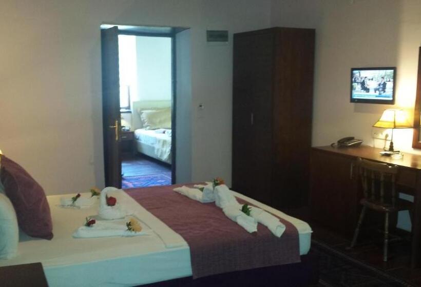 Quarto Familiar, Kaleiçi Ozkavak