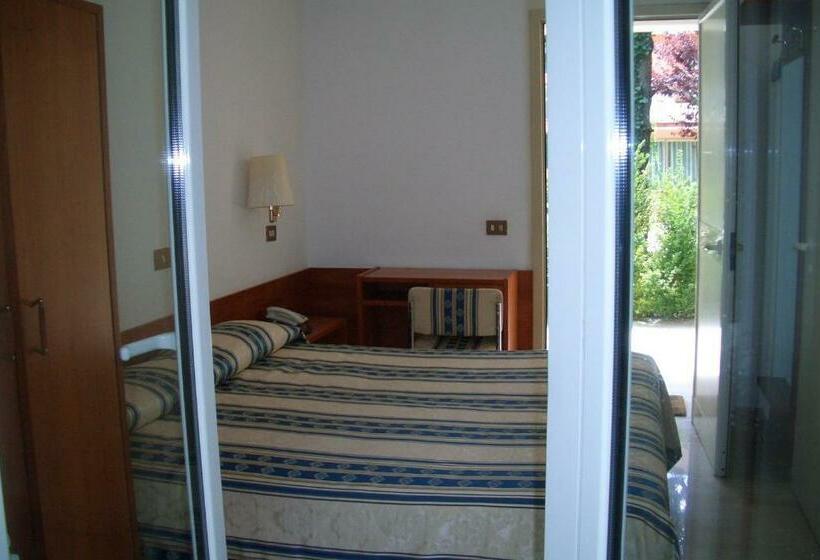 חדר סטנדרט יחיד, King