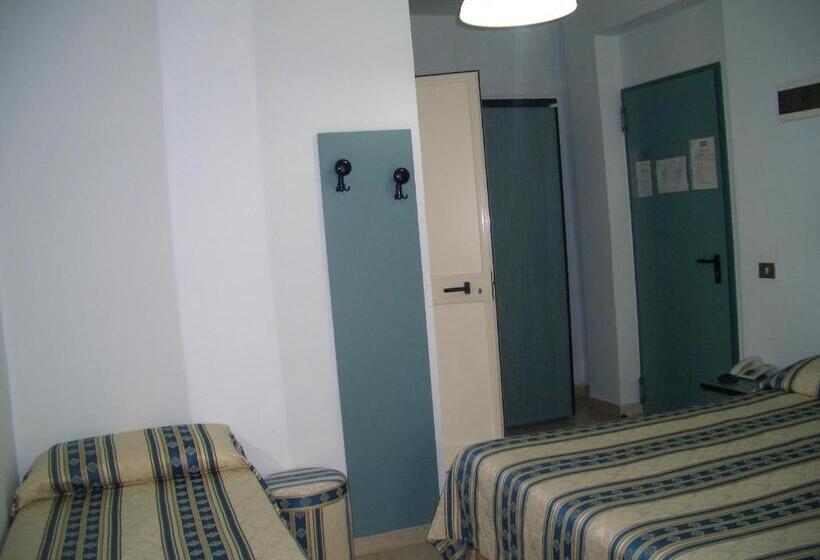 חדר סטנדרט לארבעה, King