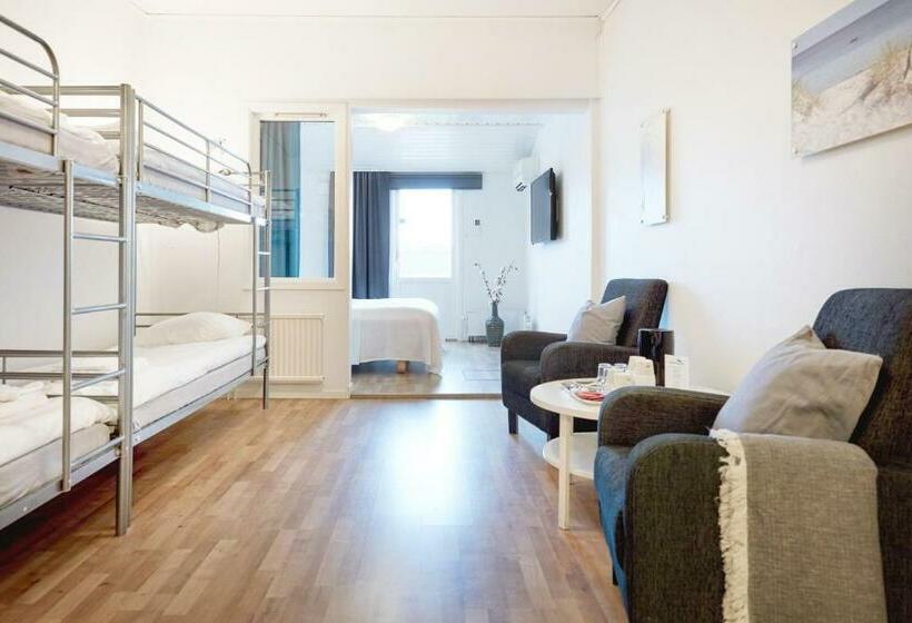 חדר משפחתי, L Vesterhavet