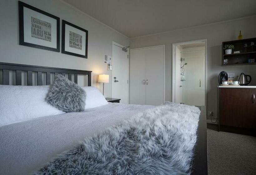 キングサイズベッドのスタンダードルーム, Lands End