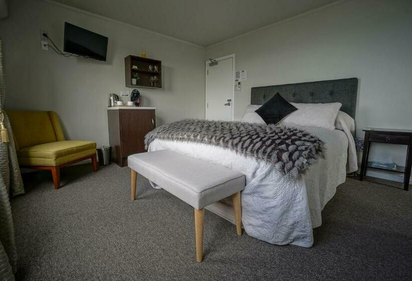 キングサイズベッドのスタンダードルーム, Lands End