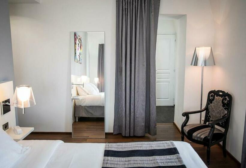 尊贵房, Le Manoir