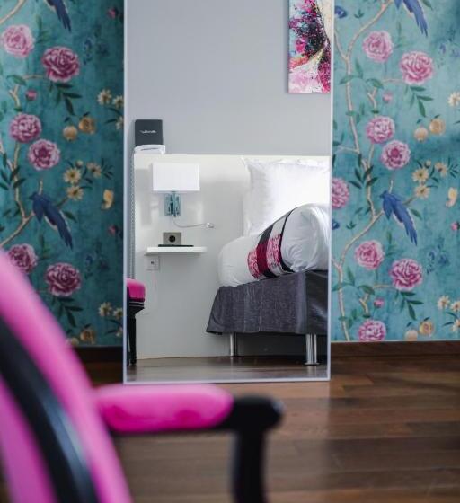 尊贵房, Le Manoir