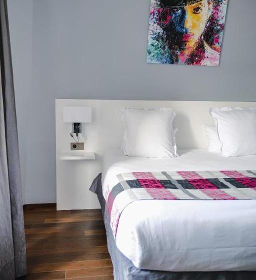 尊贵房, Le Manoir