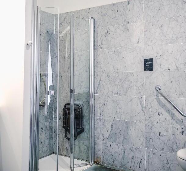 适合残疾人使用的标准间, Le Manoir