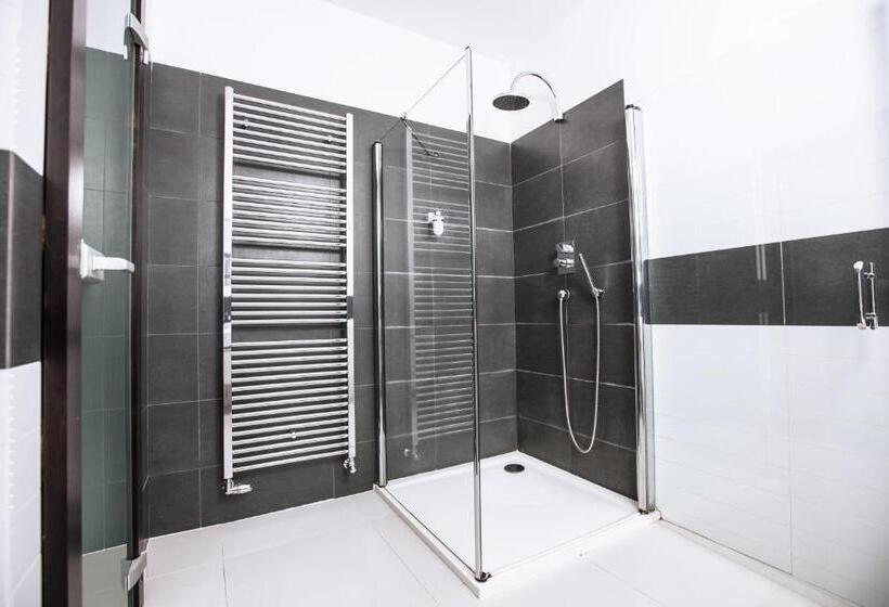 جناح, Magnus Trenčín