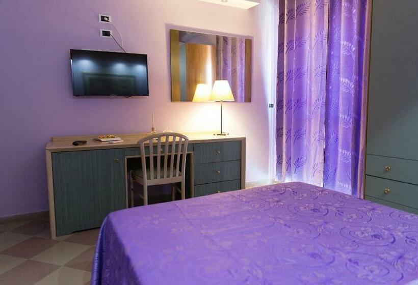 חדר סטנדרט, Maximo