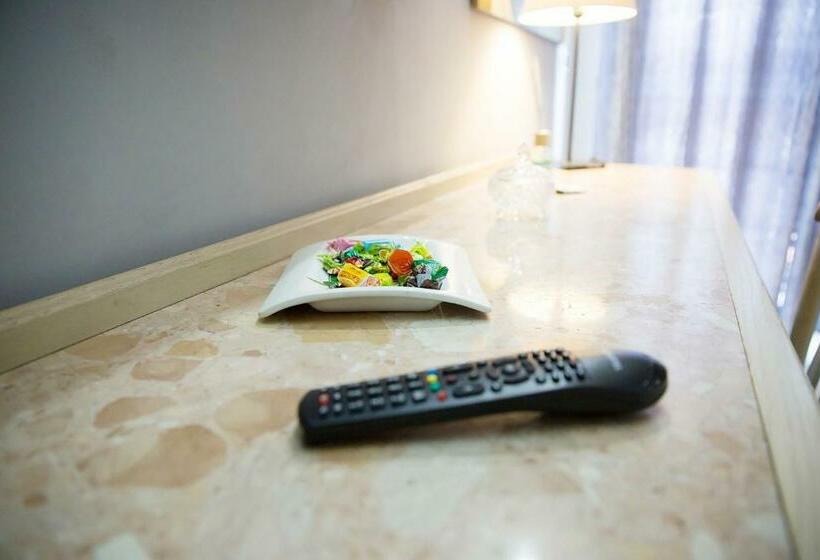 חדר סטנדרט, Maximo