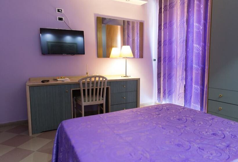 חדר סטנדרט יחיד, Maximo