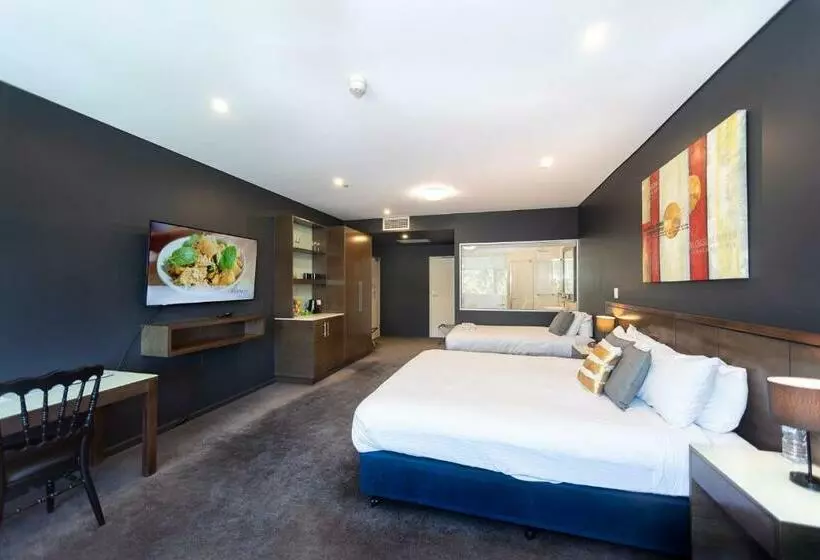 デラックススイート, Sfera's Park Suites & Convention Centre