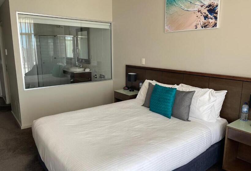 غرفة قياسية مزوَّدة بجاكوزي, Sfera's Park Suites & Convention Centre