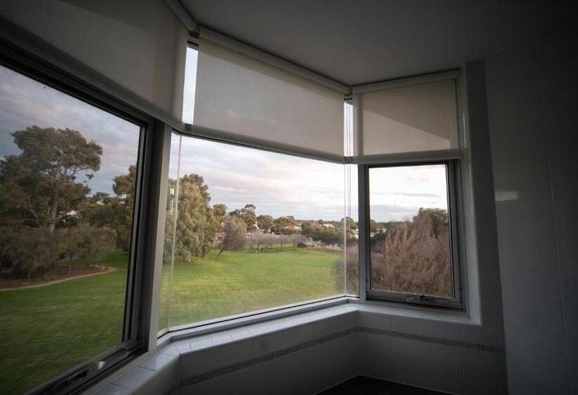 غرفة ديلوكس سرير كينج, Sfera's Park Suites & Convention Centre