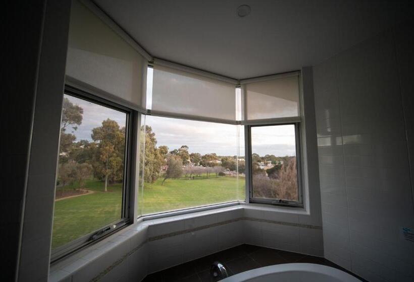 غرفة ديلوكس سرير كينج, Sfera's Park Suites & Convention Centre