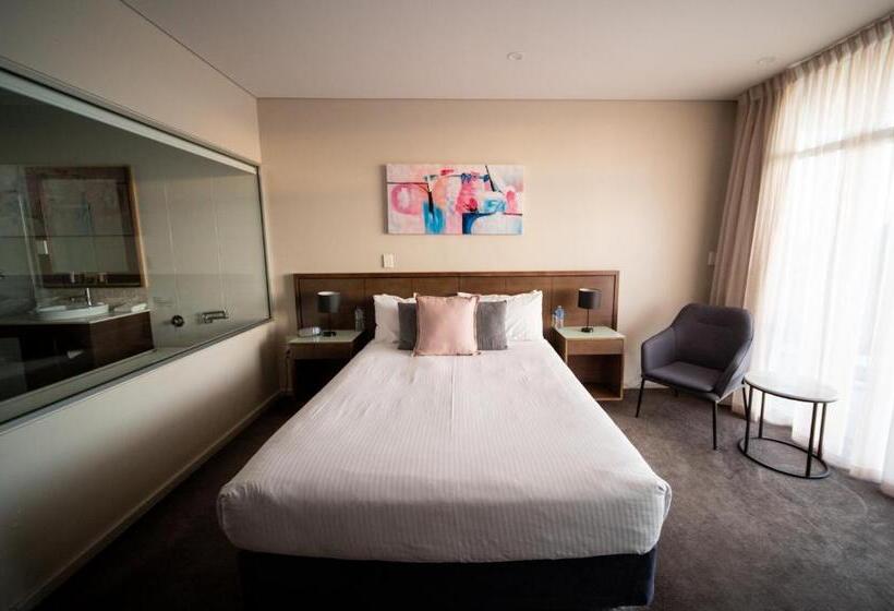 غرفة قياسية مزوَّدة بشُرفة, Sfera's Park Suites & Convention Centre