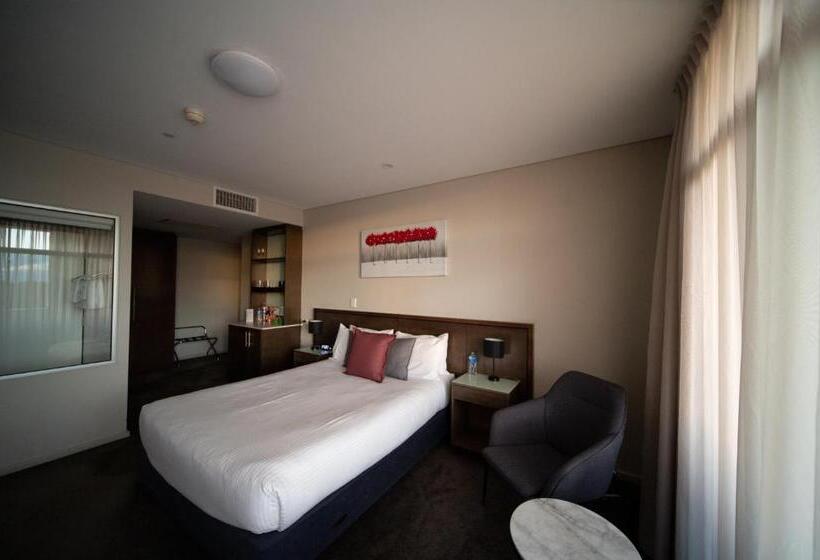 غرفة قياسية مزوَّدة بشُرفة, Sfera's Park Suites & Convention Centre