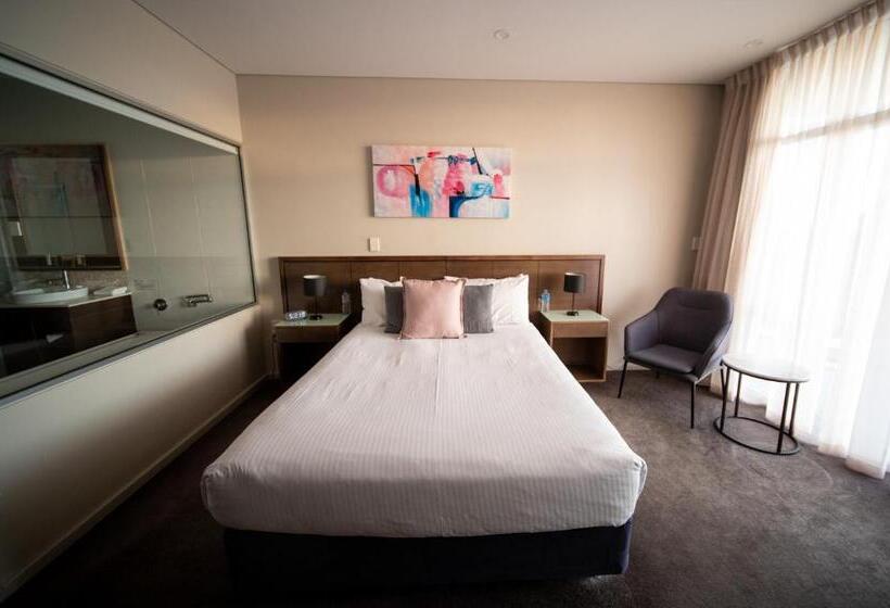 غرفة قياسية مزوَّدة بشُرفة, Sfera's Park Suites & Convention Centre