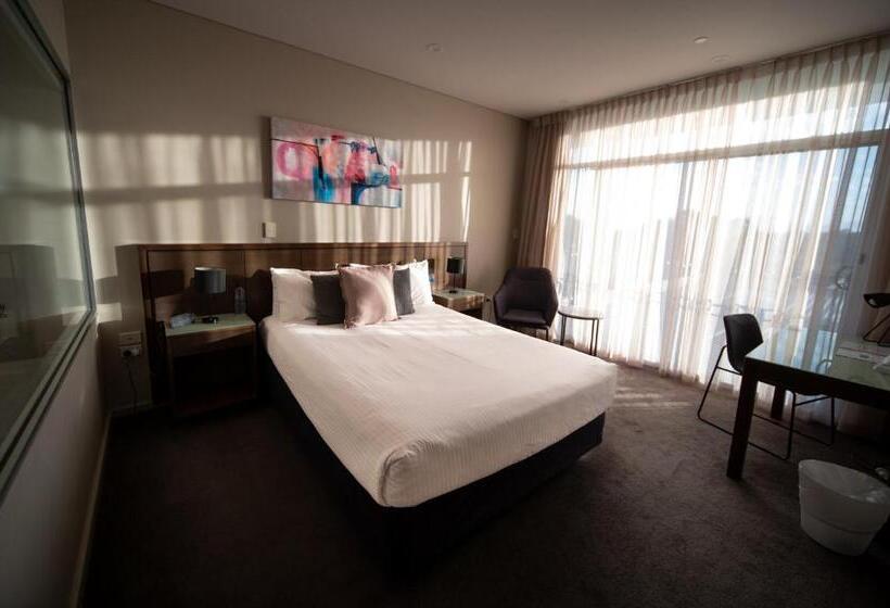 غرفة قياسية مزوَّدة بشُرفة, Sfera's Park Suites & Convention Centre