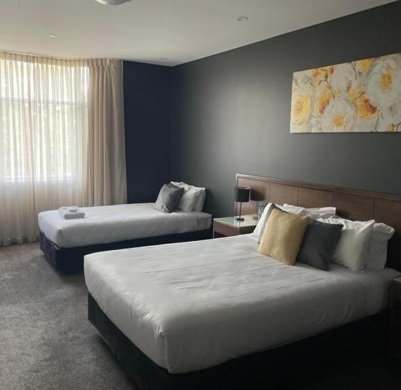 غرفة قياسية ثلاثية مطلة علي الحديقة, Sfera's Park Suites & Convention Centre