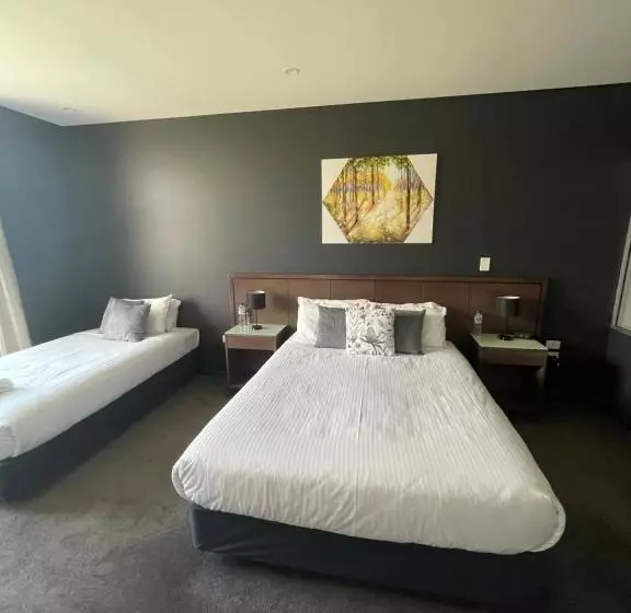 庭の見えるスタンダードトリプルルーム, Sfera's Park Suites & Convention Centre