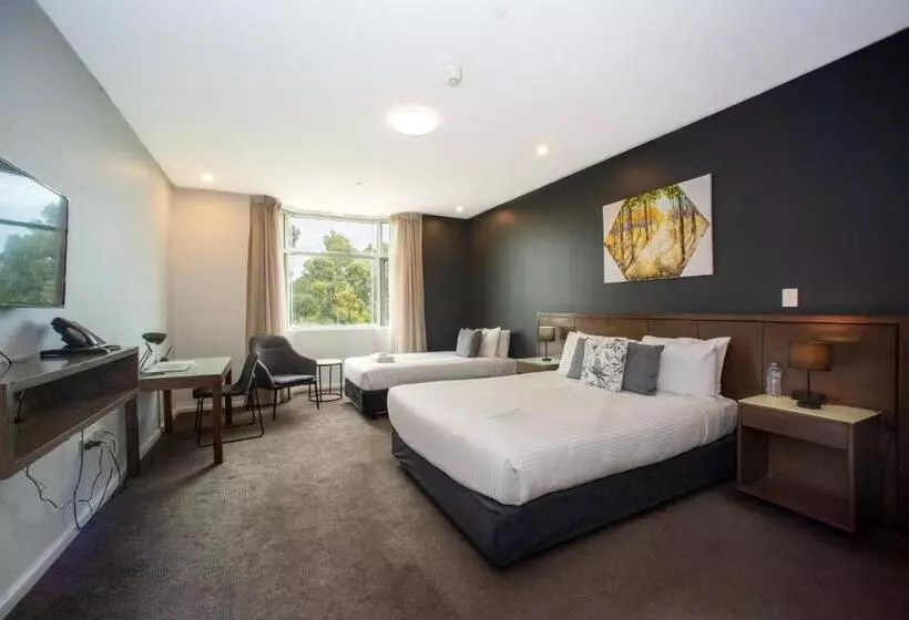 庭の見えるスタンダードトリプルルーム, Sfera's Park Suites & Convention Centre
