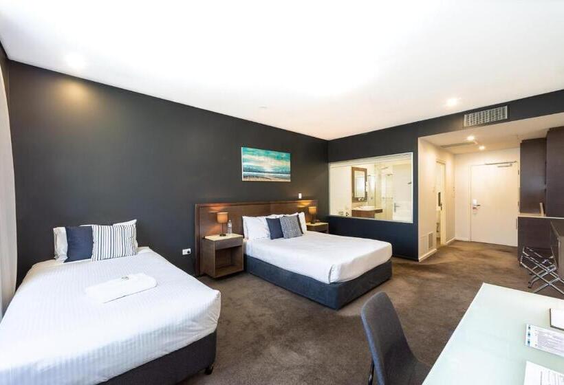 غرفة قياسية ثلاثية مطلة علي الحديقة, Sfera's Park Suites & Convention Centre