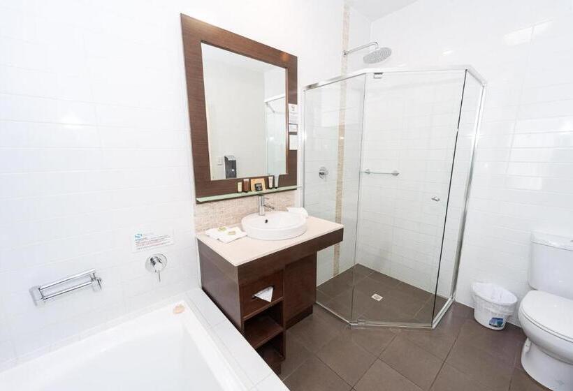 Семейный Номер, Sfera's Park Suites & Convention Centre