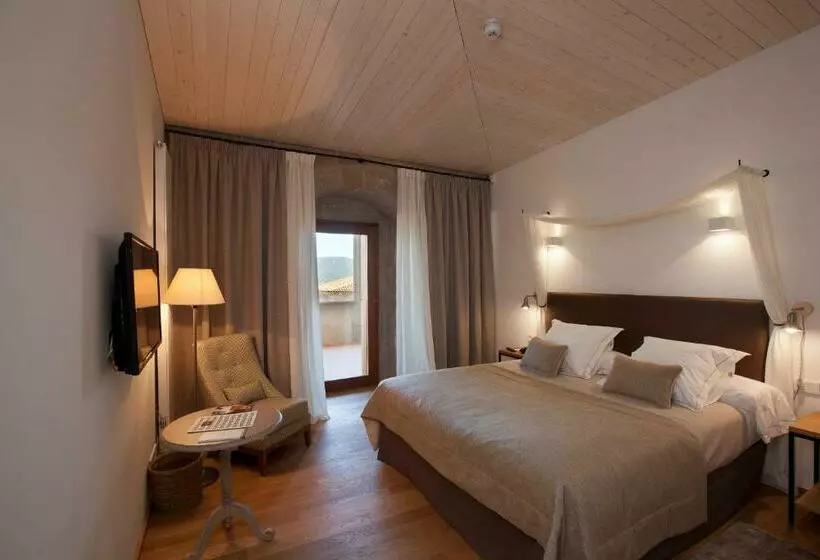スタンダードルーム, Parador Castillo De Monterrei