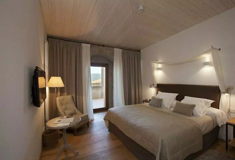 スタンダードルーム, Parador Castillo De Monterrei