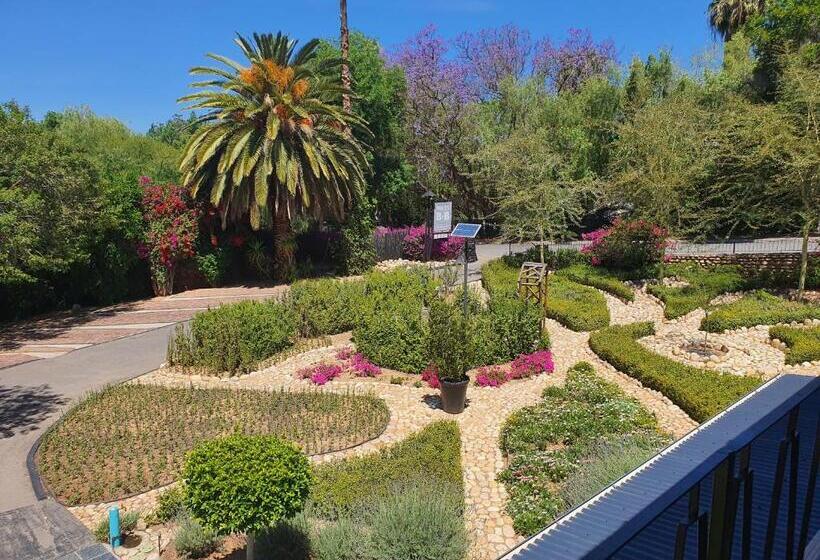 اتاق استاندارد, Miles B&b Guest House