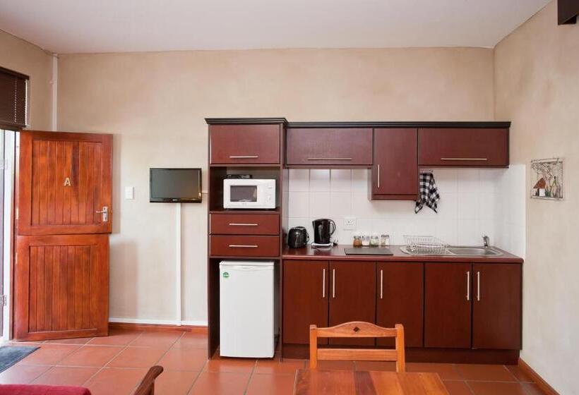 اتاق استاندارد, Miles B&b Guest House