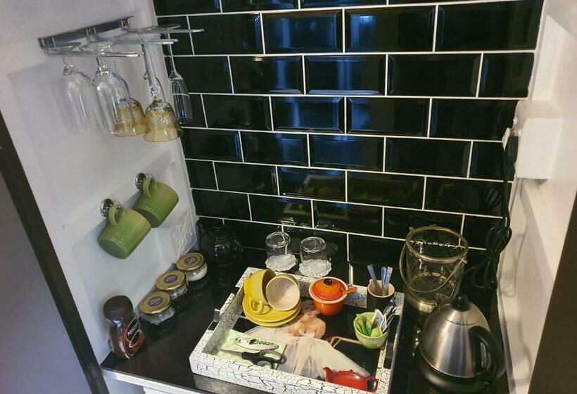 اتاق استاندارد, Miles B&b Guest House