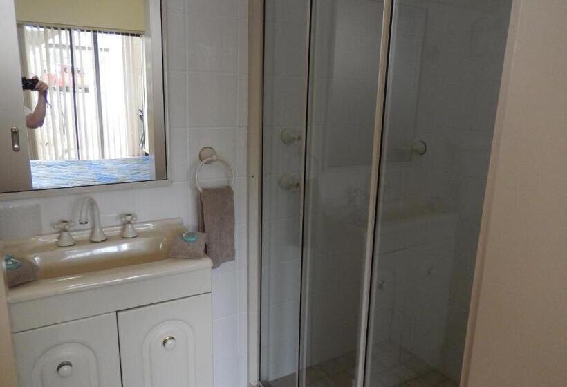 Номер Стандарт, The Pioneer Way Motel