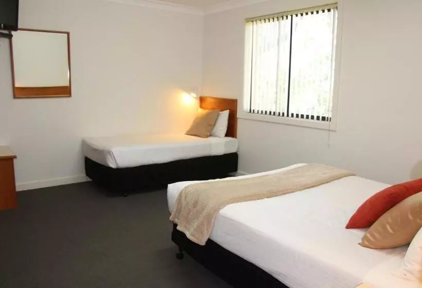 Superior-perhehuone, The Pioneer Way Motel