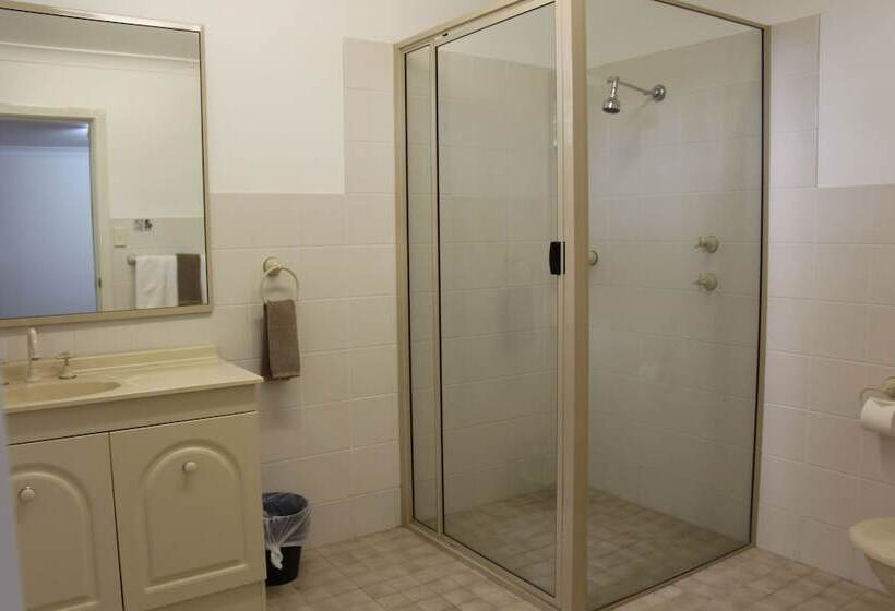 Номер Deluxe, The Pioneer Way Motel