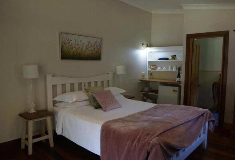 Люкс Повышенной Комфортности, The Carriages Boutique Hotel and Vineyard