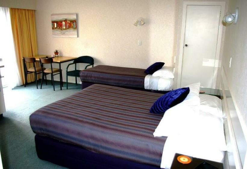 סטודיו סופריור, Totara Lodge Motel