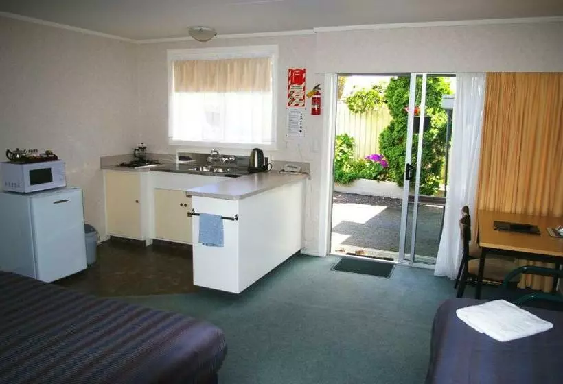 スーペリアスタジオ, Totara Lodge Motel